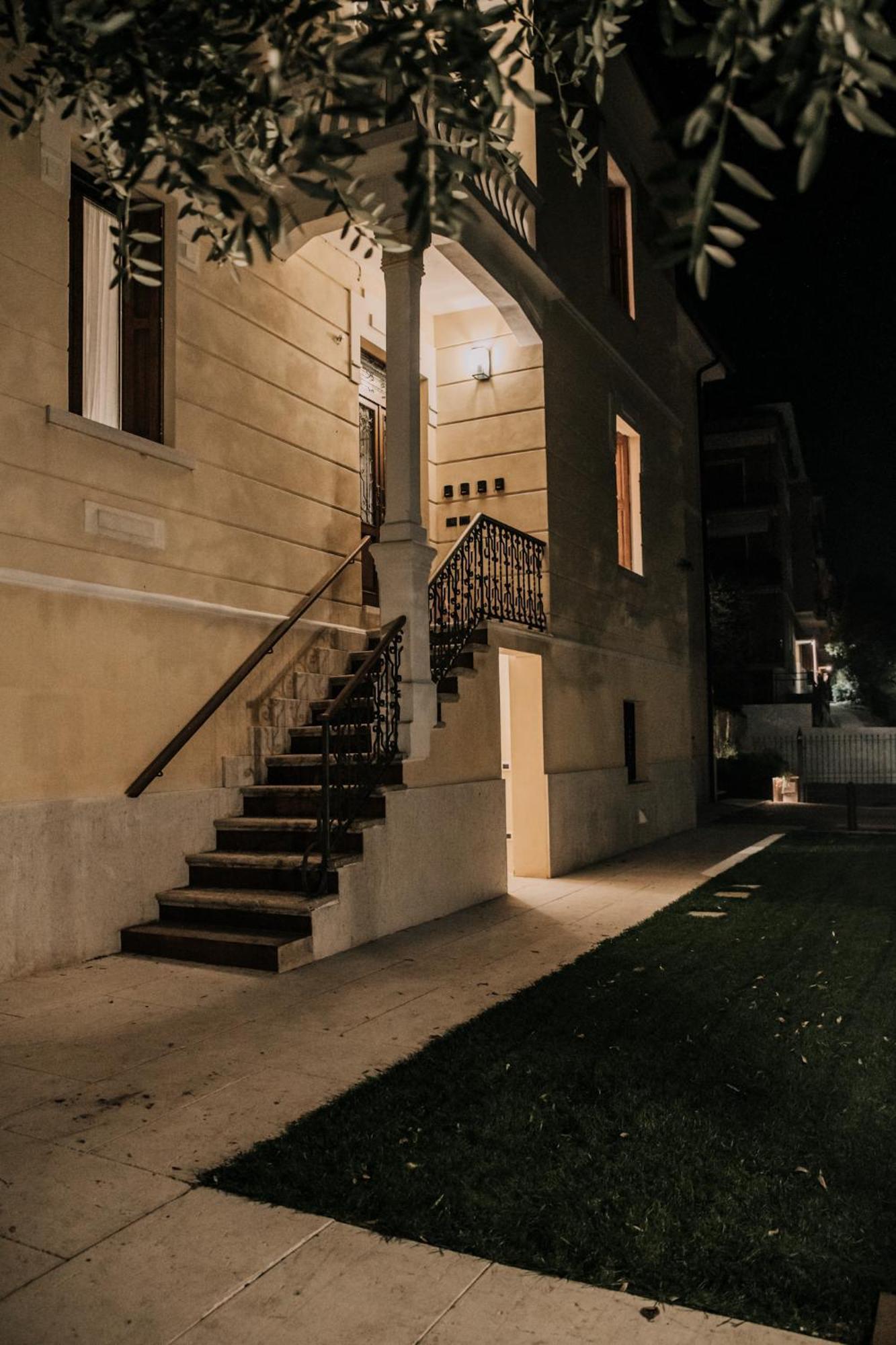 Naboo Verona Luxury Suites מראה חיצוני תמונה